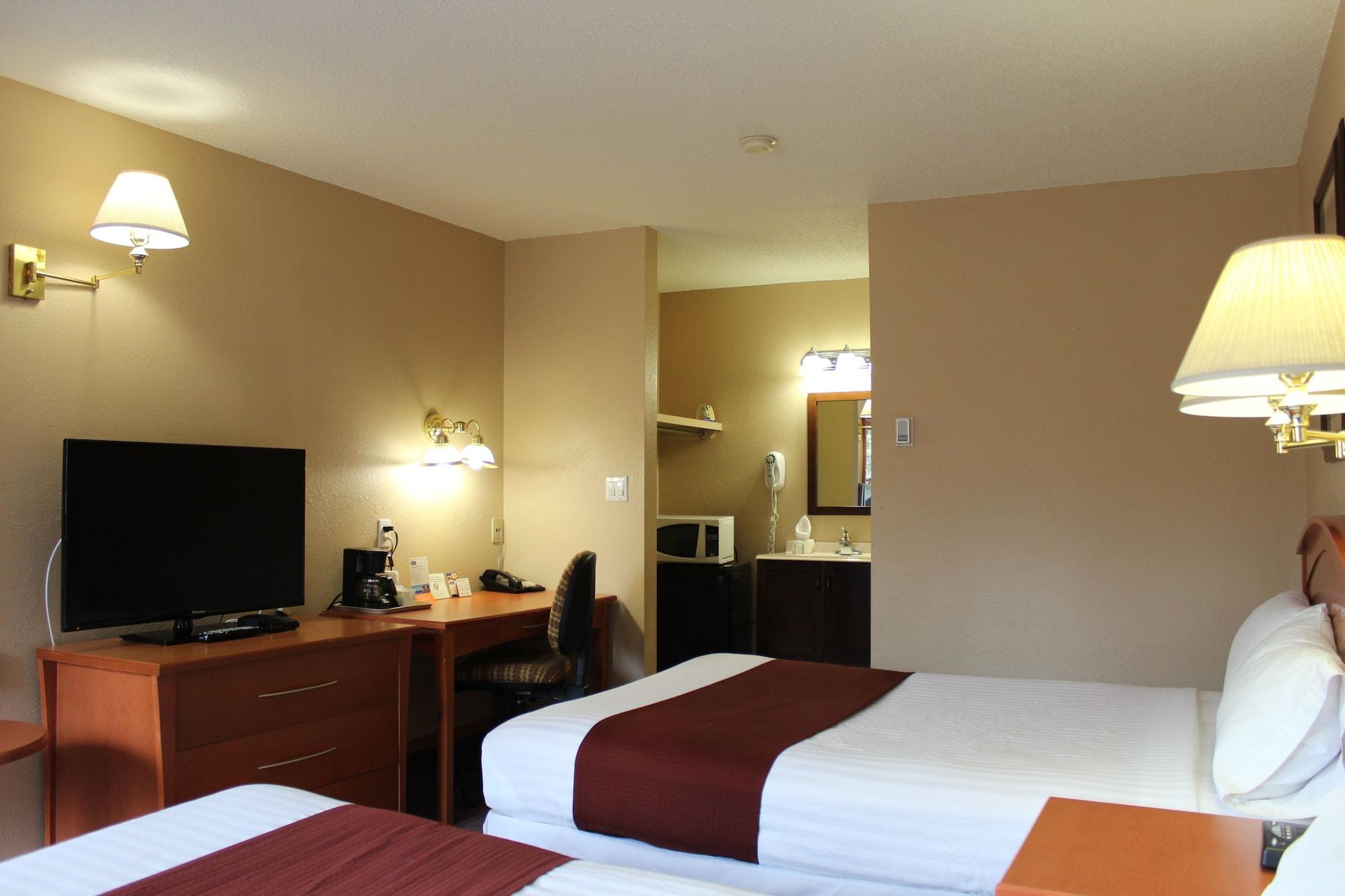 Howard Johnson By Wyndham Red Deer Penhold Buitenkant foto