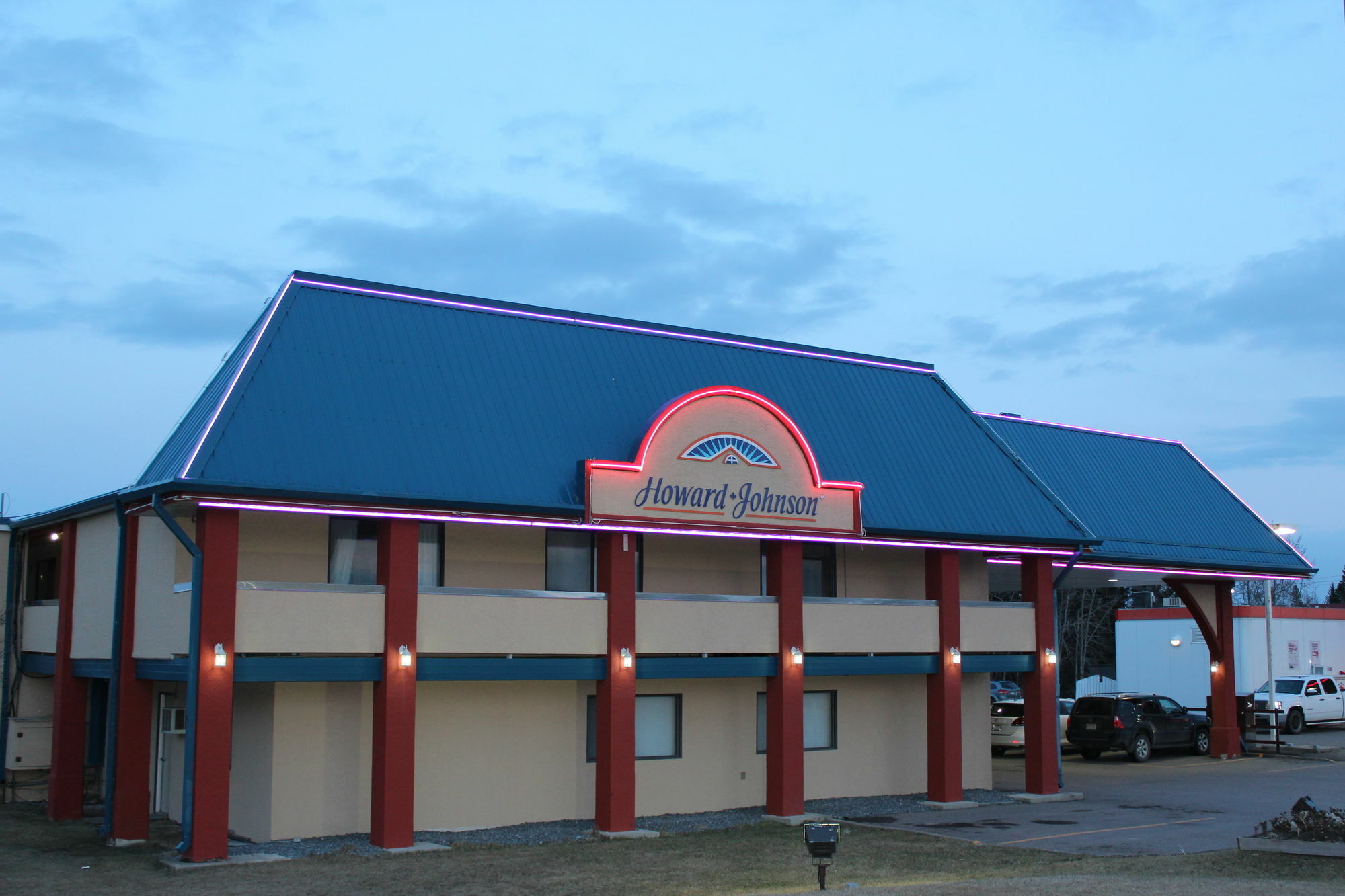Howard Johnson By Wyndham Red Deer Penhold Buitenkant foto