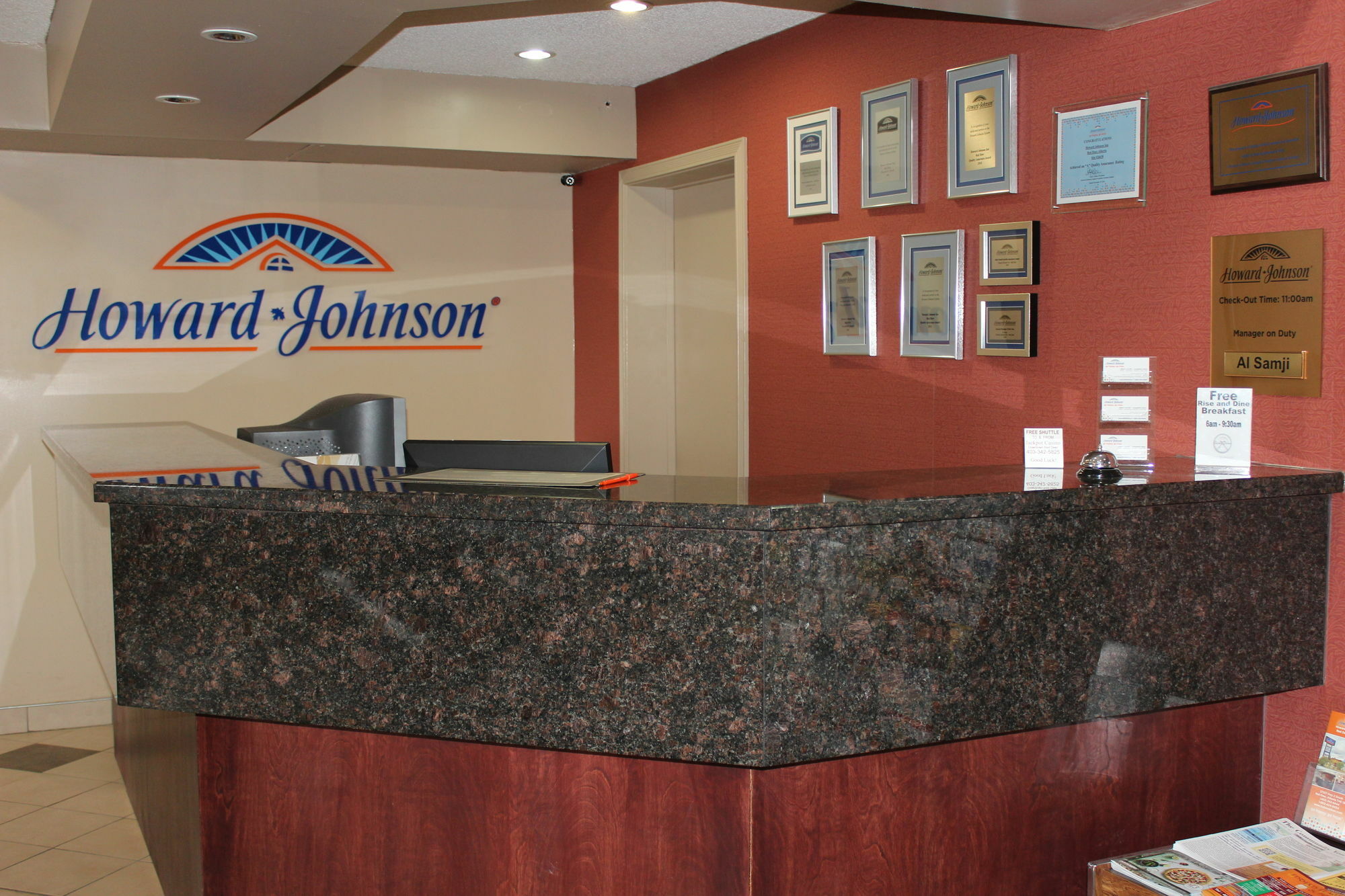Howard Johnson By Wyndham Red Deer Penhold Buitenkant foto